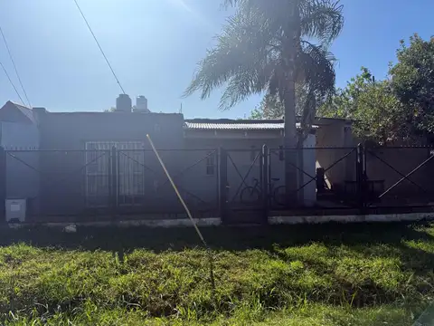 Las Dalias al 2400