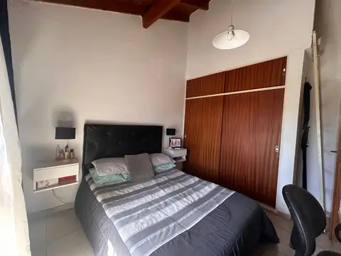 Venta PH dos ambientes en Quilmes este