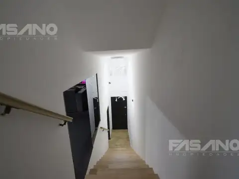 Casa 5 ambientes con 3 baños
