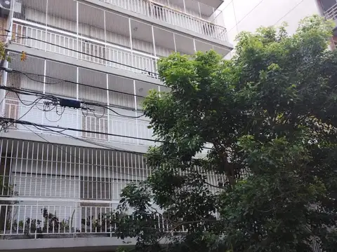 DEPARTAMENTO DE 4 AMBIENTES CON BALCON
