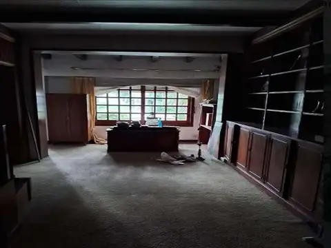 Casa en venta - 4 Dormitorios 3 Baños - Vicente López