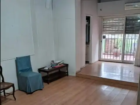 Casa en venta - 4 Dormitorios 3 Baños - Vicente López