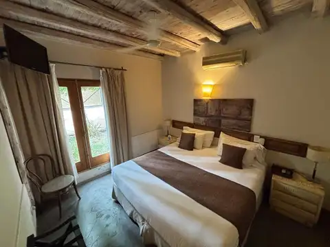 Posada en Chacras de Coria ideal inversión.