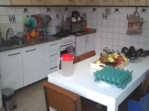 Depto Tipo Casa 3 ambientes con 2 baños