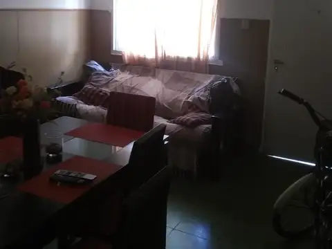 Depto Tipo Casa en Venta en Villa Sarmiento, USD 80.000