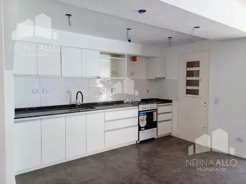 Depto Tipo Casa en Venta con 1 cocheras