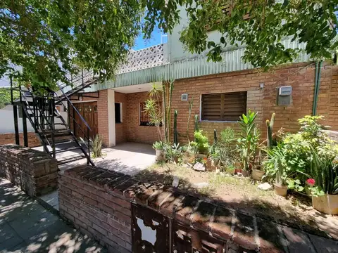 Complejo de 4 departamentos venta- Ideal inversion B Empalme