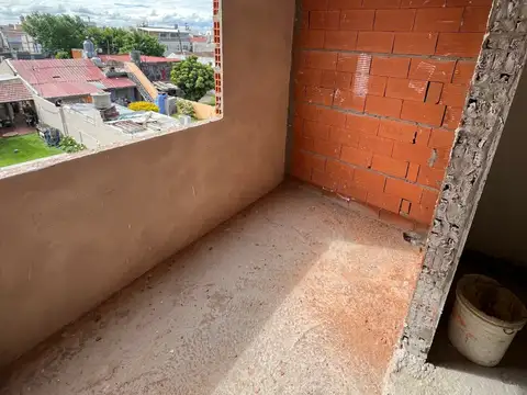 DEPARTAMENTO 2 1/2 AMB-PLANTA BAJA FRENTE- C/ PATIO- ENTREGA JUN 2026