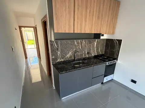 DEPARTAMENTO 2 1/2 AMB-PLANTA BAJA FRENTE - C/ PATIO - ENTREGA INMEDIATA