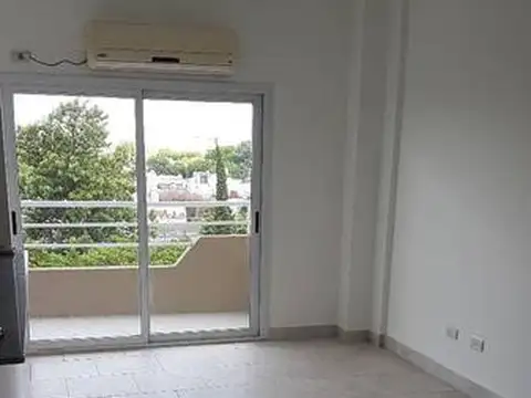 Departamento en Alquiler en Parque Chacabuco, USD 135.000