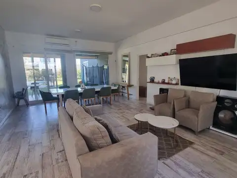 Casa en El Canton - Norte