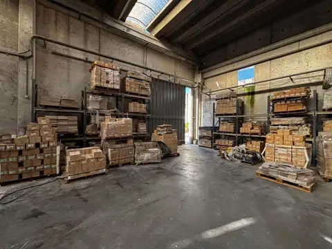 Galpon en Venta en Abasto, USD 2.600.000