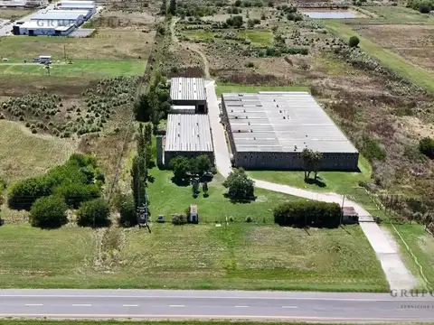 Galpón en  7.225 m2 cubiertos sobre ruta 2 Abasto - La Plata - Venta