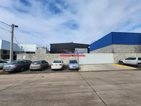 EXCELENTE GALPÓN DE 360 M² EN LA REJA
