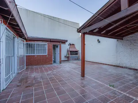 Casa 6 ambientes San Justo Venta