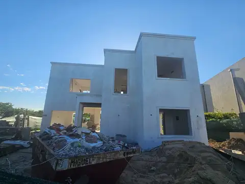 Casa en Venta en El Cantón - Barrio Puerto, USD 260.000