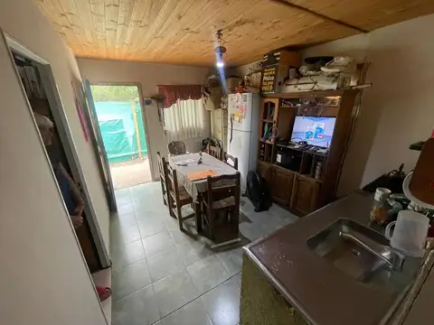 Casa 3 ambientes con 1 baño