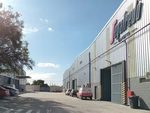 Alquiler Galpon 1.080 m2 en Complejo de depositos con seguridad - El Talar
