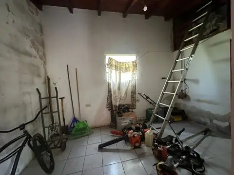 Casa sobre General Lopez y Varela