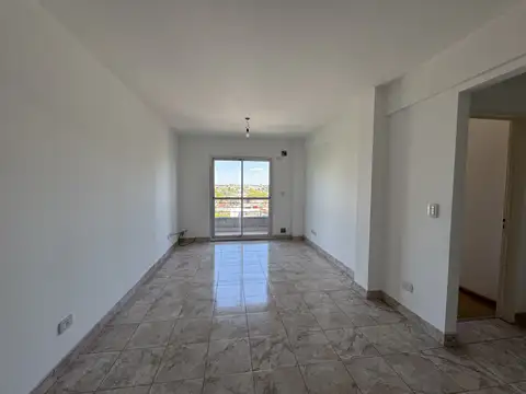 Departamento en Alquiler en Caseros, $ 650.000