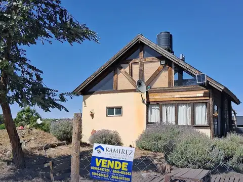 *CABAÑA con excelente vista en "VILLA YACANTO" de Calamuchita.-*