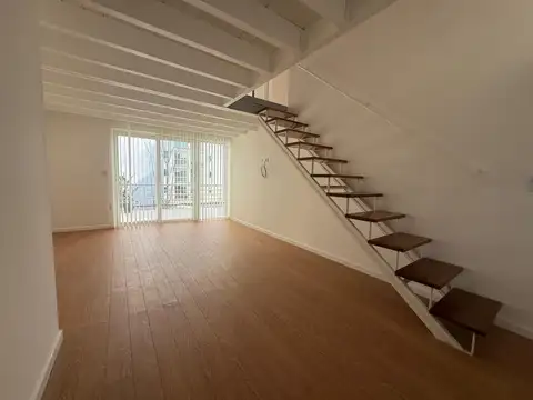 Departamento tres ambientes a metros del Paseo Aldrey