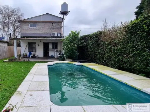 OPORTUNIDAD Propiedad en venta, con dos viviendas, sobre calle La Golondrina, en La Lonja, Pilar