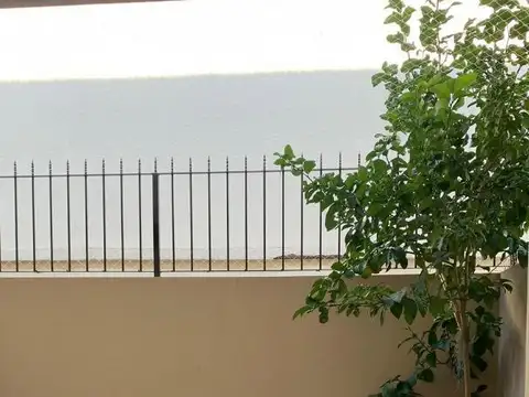 Casa en Alquiler en Villa Ballester, $ 2.200.000
