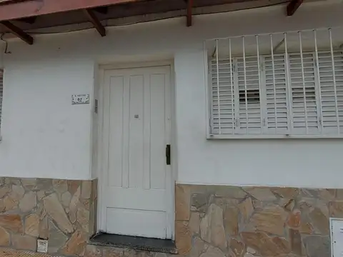 Depto Tipo Casa en Alquiler de 2 dormitorios