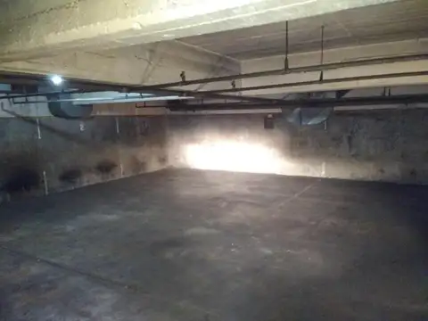 Cochera en Almagro – Av. Rivadavia y Yatay