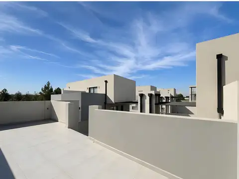 Duplex en Venta 3 ambientes en Altos del Encuentro con doble terraza