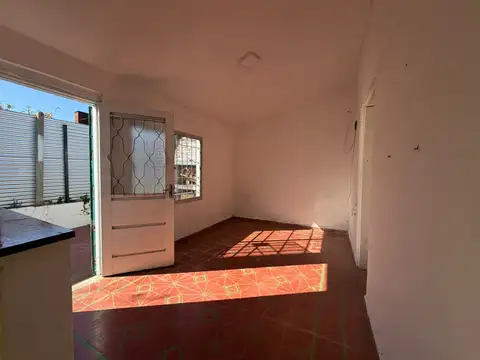 Depto Tipo Casa en Alquiler de 2 dormitorios