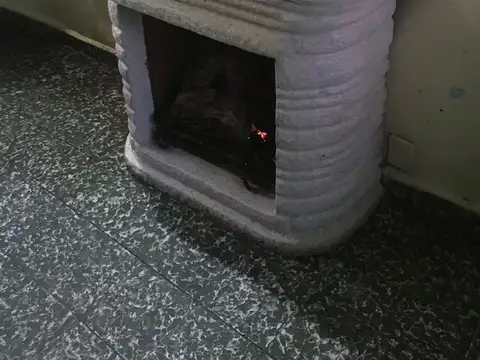 CASA 3 AMB A RECICLAR EN QUILMES. AMPLIO TERRENO