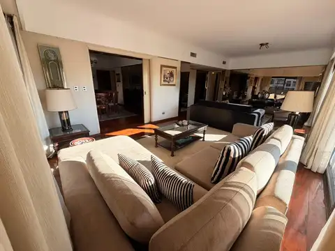 Departamento en Venta de 5 ambientes