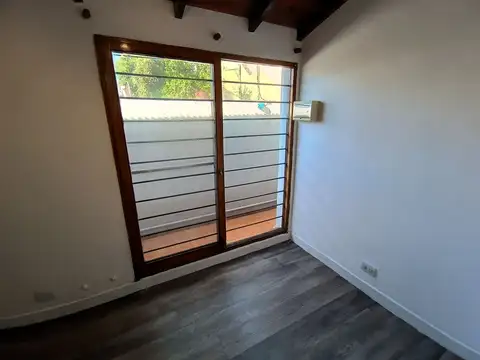 Casa en Venta en Villa Lynch, USD 190.000