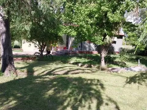 QUINTA EN GAIMAN- A DOS CUADRAS DE LA ANONIMA- ACEPTA PARTE DE PAGO DEPTO EN MADRYN O TRELEW