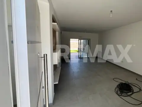 Depto Tipo Casa en Venta de 5 ambientes