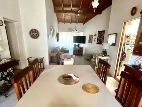 Depto Tipo Casa en Venta en Villa del Parque, USD 255.000