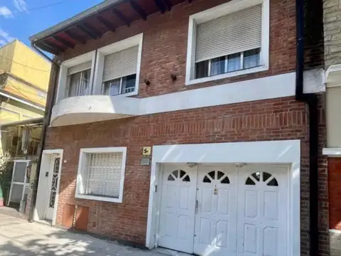 PISO UNICO A NUEVO, AMPLIAS MEDIDAS , COCHERA..Y ALGO MAS 