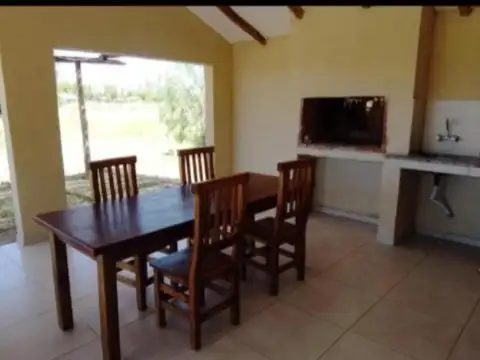 Casa 5 ambientes con 4 baños