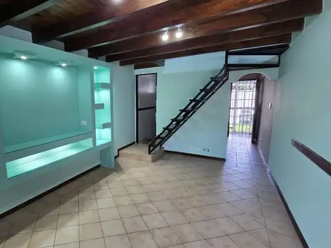 PH en venta de 3 ambientes cochera Ituzaingo