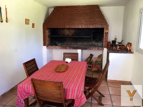 Casa en Alquiler - 4 Dormitorios 3 Baños - 932mts - Escobar