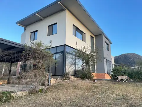 VENTA DÚPLEX 3 DORM 4 COCHERAS – ARREDONDO