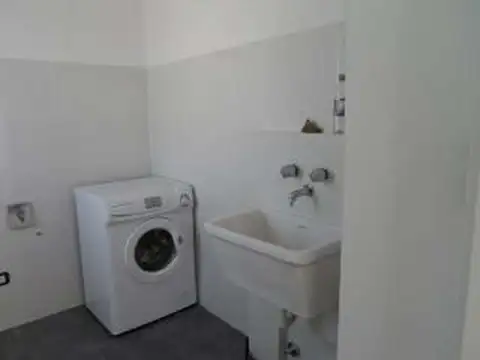 MONOAMBIENTE CONTRAFRENTE CON  BALCON