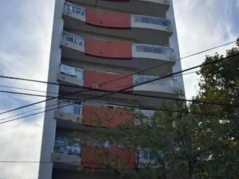 42 e/ 9 y Diagonal 77