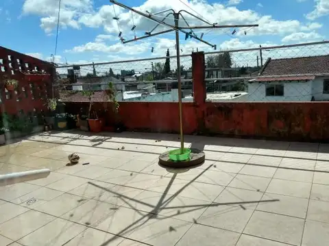Depto Tipo Casa en Venta con 1 cocheras