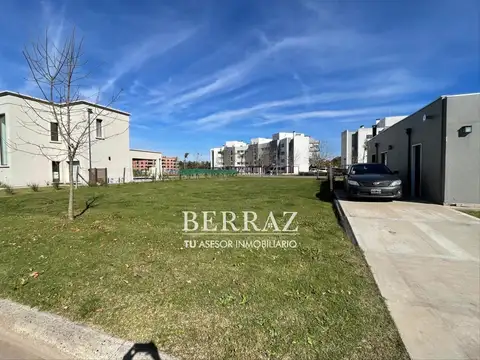 Lote venta de 530 m2 en Lagoon Pilar