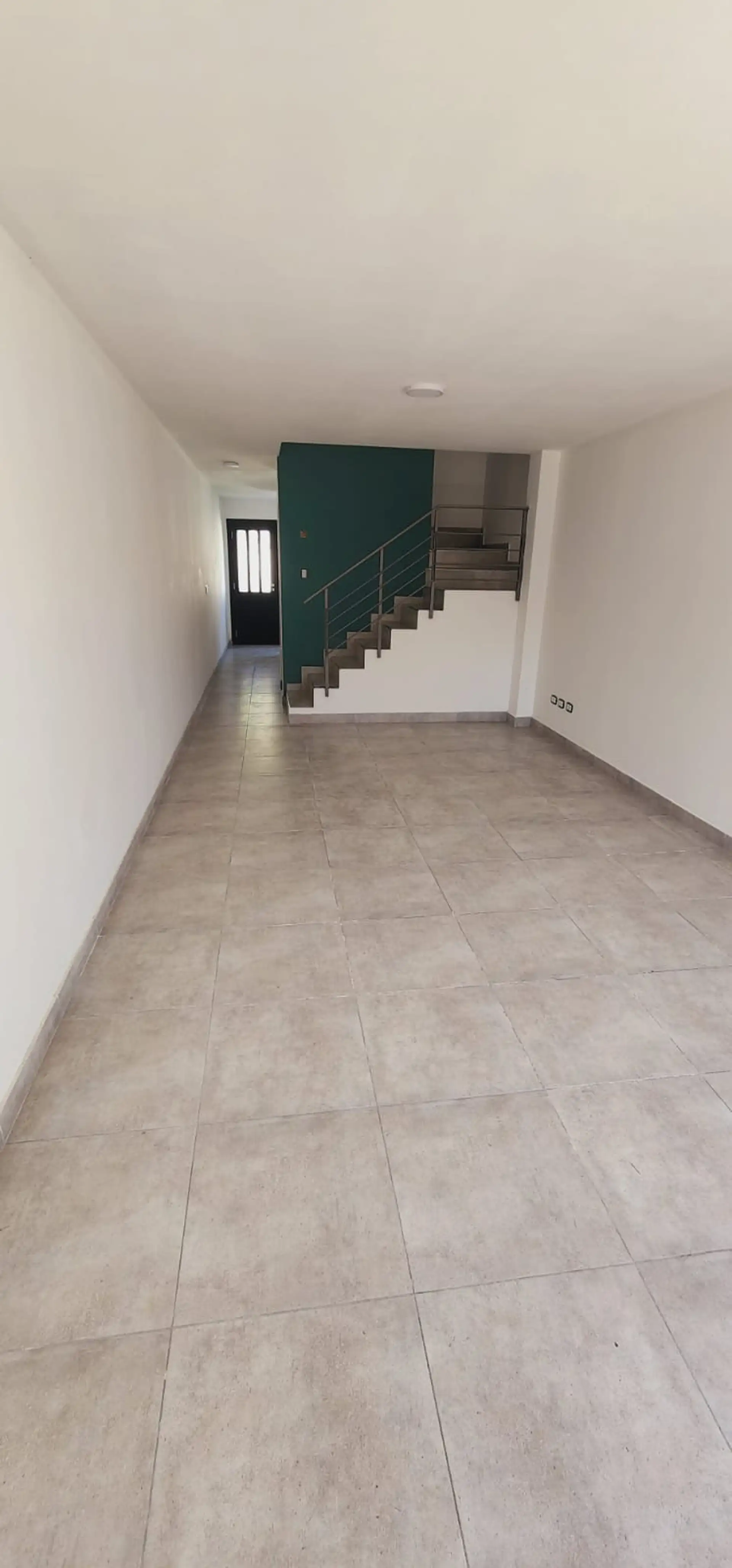 DUPLEX DE 4 AMB A ESTRENAR. ENTRADA DE AUTO Y PARQUE