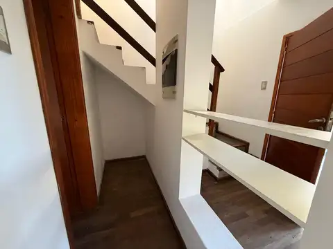 Depto Tipo Casa en Venta con 1 cocheras
