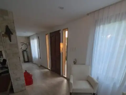 Venta Casa de 8 ambientes, en Calera , Córdoba